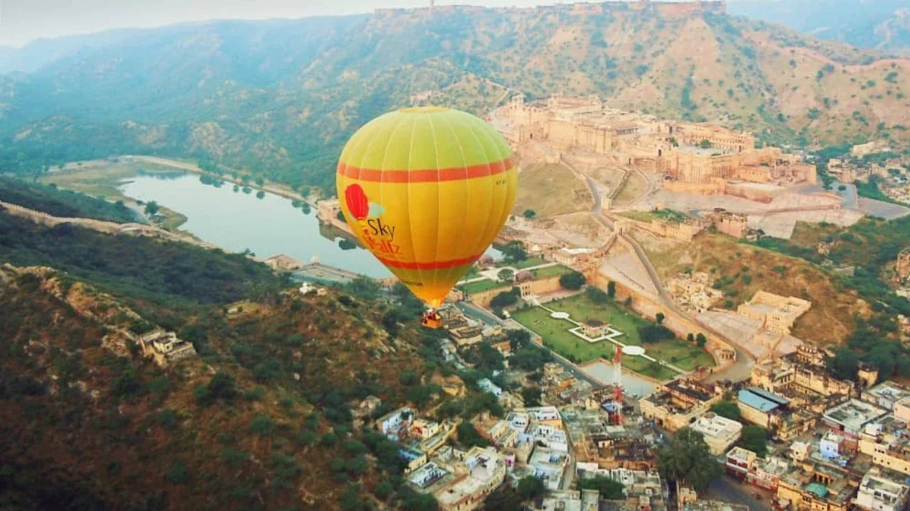 Amber Hot Air Baloon Safari Package