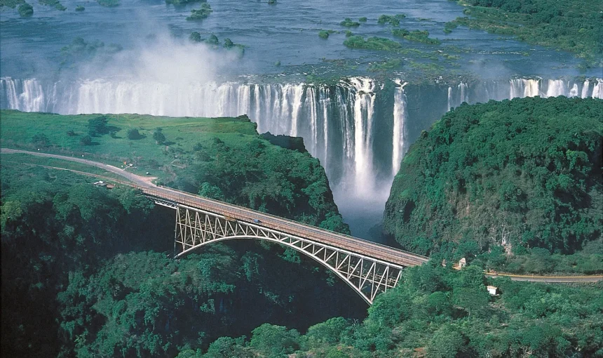 Victoria Falls: Zambia vs Zimbabwe, Which Side Is Better?