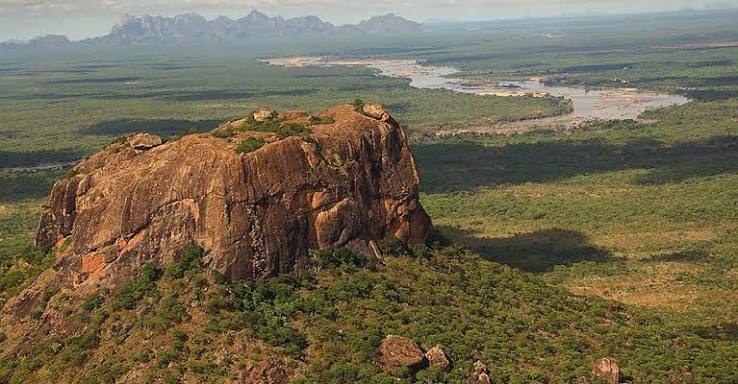 Chimbonila Plateau