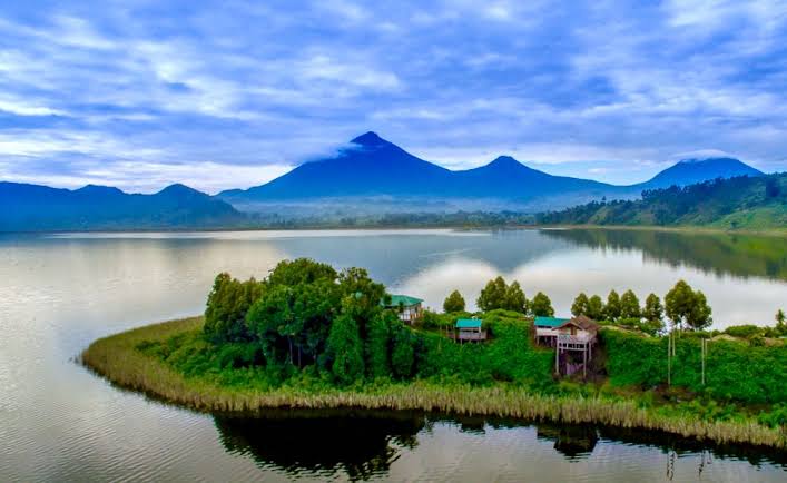 Lake Mutanda Viewpoints