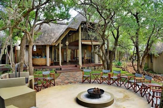 Tambuti Lodge Area